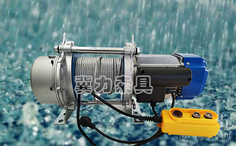 淋雨的電動提升機不能使用